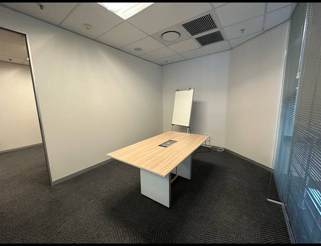 66M² OFFICE TO LET IN SANDTON CENTRAL
